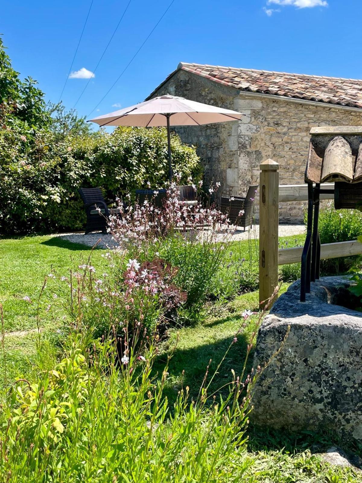 Girauderies Chambres D'Hotes/B+B Floirac  Kültér fotó